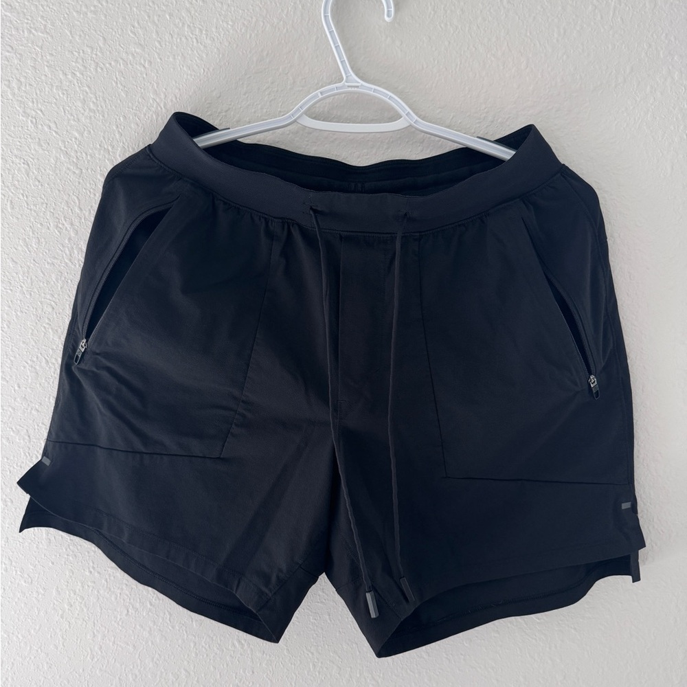 Licensed to train lululemon shorts small. 5 inch inseam.